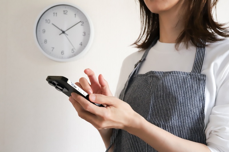 イオン銀行カードローンは専業主婦でも申し込める？ 申し込むための条件やメリットなども解説